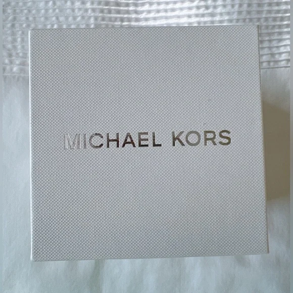 MICHAEL KORS Oversized Slim Runway Black-Tone Watch - Picture 7 of 12